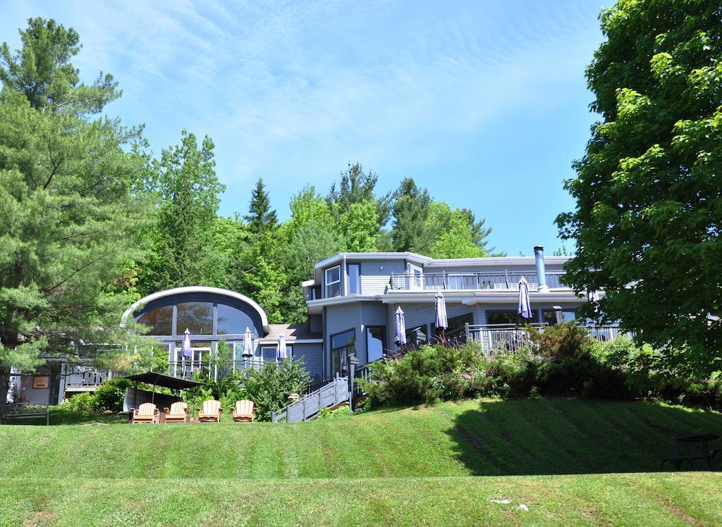 La Petite Auberge De Jouvence Magog Екстериор снимка